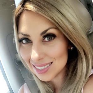 Meet your Posher, Valarie